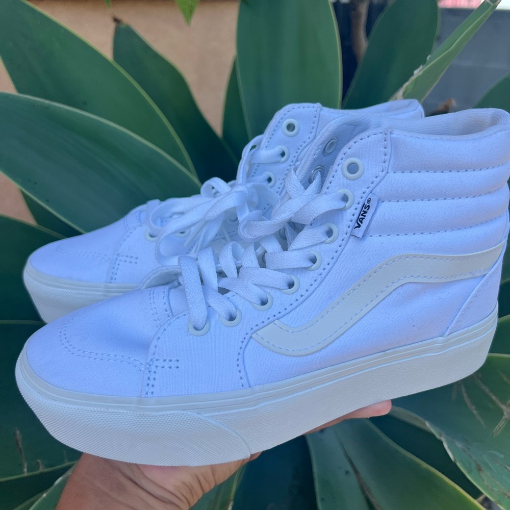 Vans Sk8-Hi Platform High Top Sneakers in White New No Box Size 6.5w
